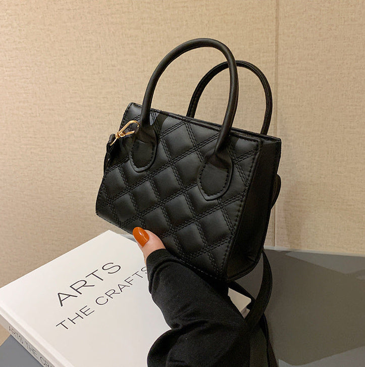 Sac à main chic en cuir texturé à double anses et bandoulière amovible