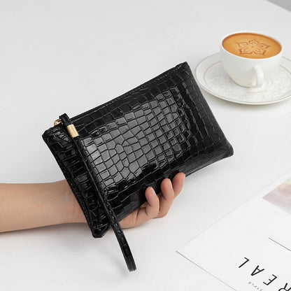 Pochette en cuir imitation peau de crocodile