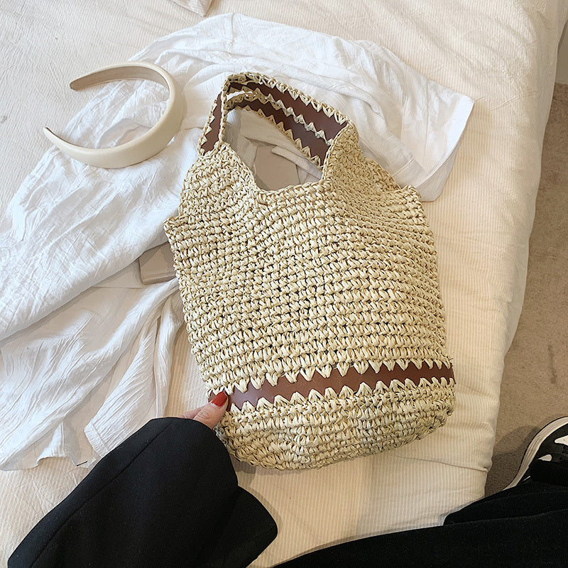 Sac à main en fibre naturelle avec broderie