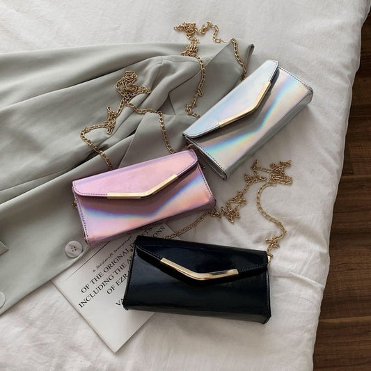 Pochette brillante en cuir lisse