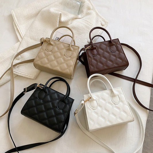 Sac à main chic en cuir texturé à double anses et bandoulière amovible