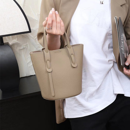 Sac à main seau design en cuir grainé avec bandoulière amovible