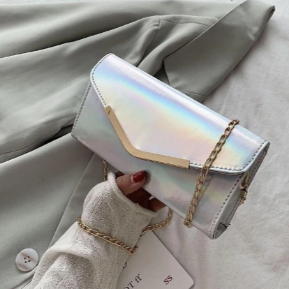 Pochette brillante en cuir lisse