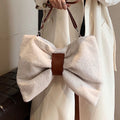 Sac à bandoulière imitation laine de mouton