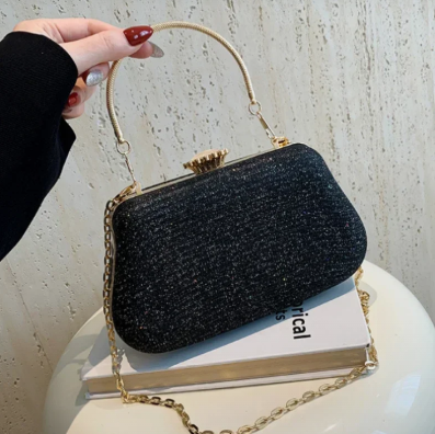 Minaudière pailletée finition dorée