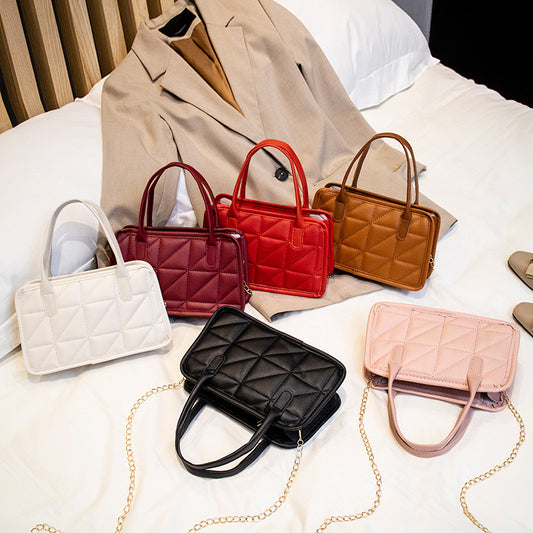 Sac à main en cuir texturé à double anses et bandoulière amovible